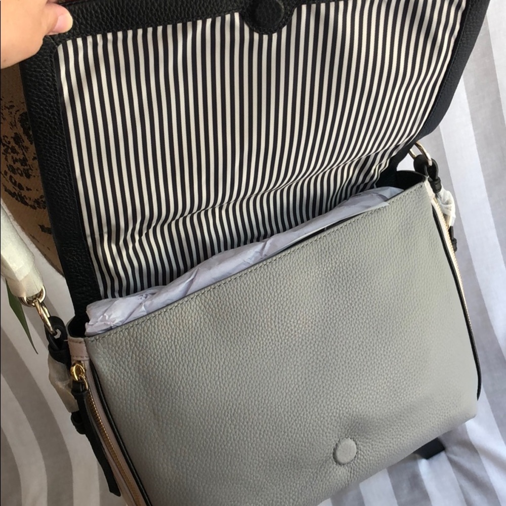 Kate Spade Cobble Hill Mayra Crossbody expandable - Picture 4 of 6